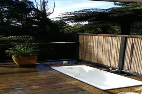 Photo of property in 2 Opou Road, Titirangi, Auckland, 0604