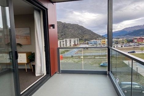 Photo of property in 34 Red Oaks Drive, Frankton, Queenstown, 9300