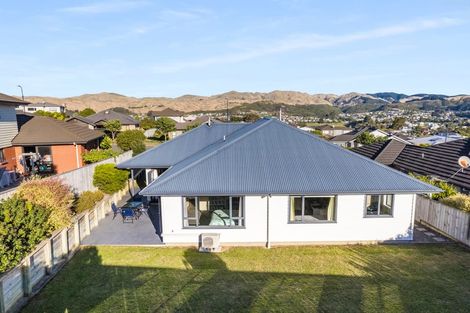 Photo of property in 80 Aotea Drive, Aotea, Porirua, 5024