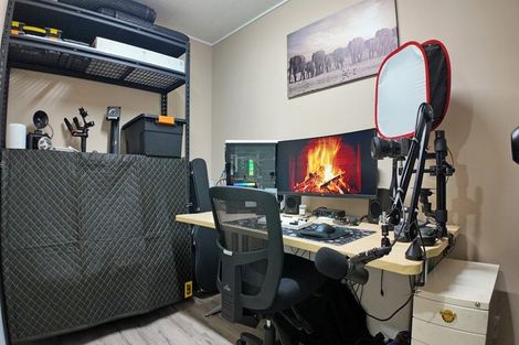 Photo of property in 22b Hillside Drive, Maoribank, Upper Hutt, 5018