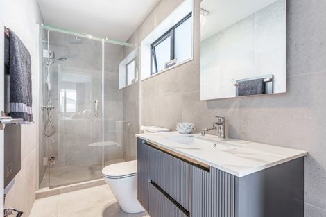 Photo of property in 28 Coast Garden Drive, Hobsonville, Auckland, 0616