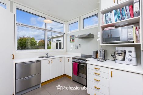 Photo of property in 9 Brentwood Street, Trentham, Upper Hutt, 5018