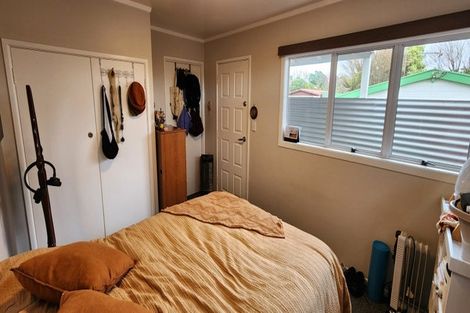 Photo of property in 98/98a Glenpark Avenue, Frankleigh Park, New Plymouth, 4310