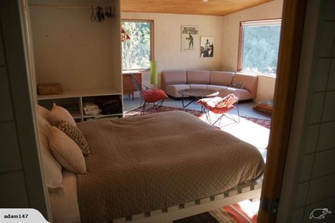 Photo of property in 203 Houghton Bay Road, Houghton Bay, Wellington, 6023