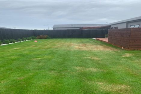 Photo of property in 10 Suffolk Drive, Kirwee, 7571