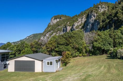 Photo of property in 39 Hinekapi Terrace, Kuratau, Turangi, 3381