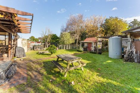 Photo of property in 16 Punga Street, Tangimoana, 4822