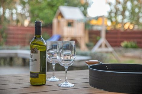 Photo of property in 4 Bexley Place, Pahurehure, Papakura, 2113