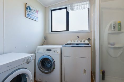 Photo of property in 20 Leslie Road, Cable Bay, 0420