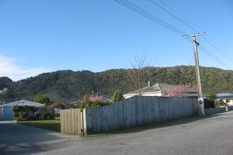 Photo of property in 37 Nelson Quay, Cobden, Greymouth, 7802