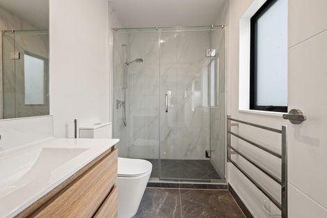 Photo of property in 13a Edinburgh Avenue, Rosehill, Papakura, 2113
