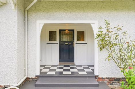 Photo of property in 5 Parkes Avenue, Saint Johns Hill, Whanganui, 4501