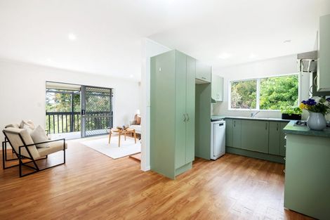 Photo of property in 2/7 Taurus Crescent, Beach Haven, Auckland, 0626