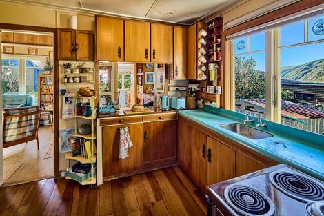 Photo of property in 43 Haunui Road, Pukerua Bay, 5026