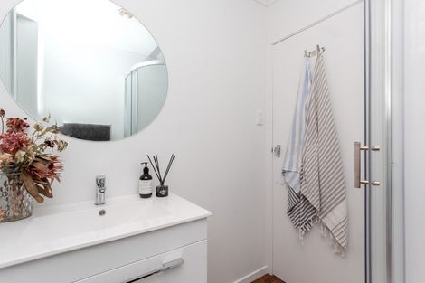 Photo of property in 119 Riversdale Drive, Merrilands, New Plymouth, 4312