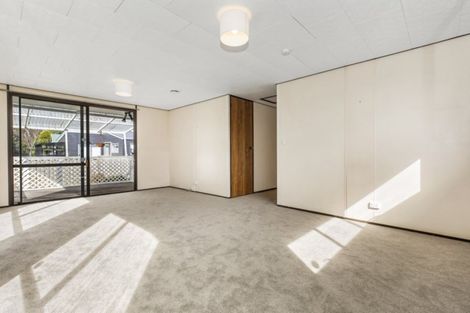 Photo of property in 1/3175 Great North Road, New Lynn, Auckland, 0600