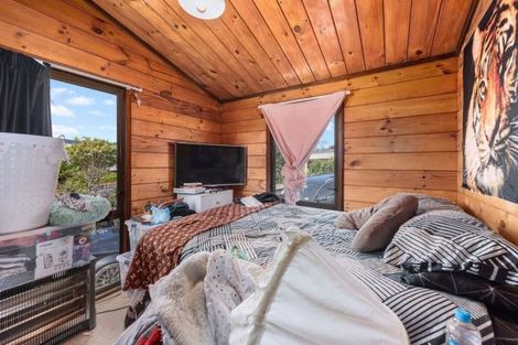 Photo of property in 54 Aniseed Grove, Timberlea, Upper Hutt, 5018