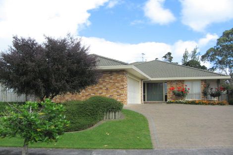 Photo of property in 20 Aristoy Close, Conifer Grove, Takanini, 2112