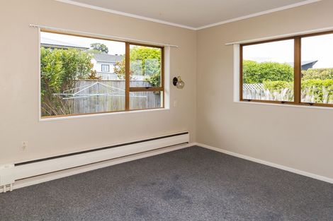 Photo of property in 2/8 Crowther Terrace, Waipahihi, Taupo, 3330