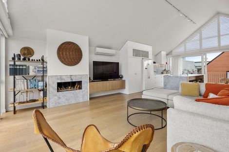 Photo of property in 92c Hinemoa Street, Birkenhead, Auckland, 0626