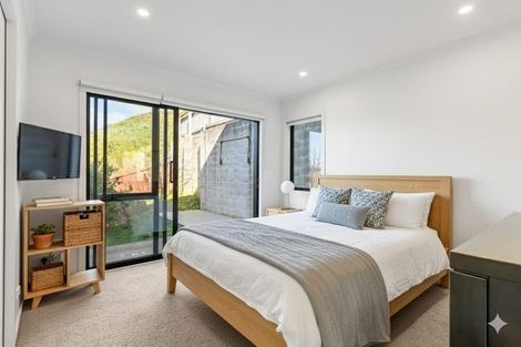 Photo of property in 77 Erlestoke Crescent, Churton Park, Wellington, 6037