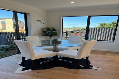 Photo of property in 11b Rangeview Road, Sunnyvale, Auckland, 0612