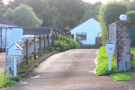 Photo of property in 14 Ransom Smyth Drive, Goodwood Heights, Auckland, 2105