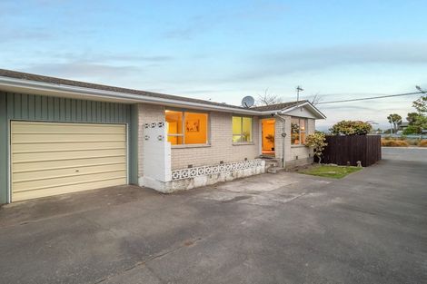Photo of property in 1/125 Prestons Road, Redwood, Christchurch, 8051