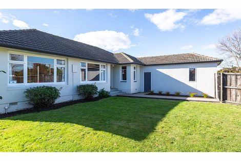 Photo of property in 1/106 Harris Crescent, Papanui, Christchurch, 8053