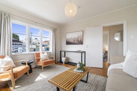 Photo of property in 1/38 Eastglen Road, Glen Eden, Auckland, 0602