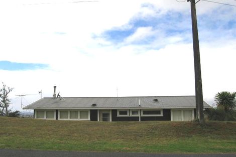 Photo of property in 8 Phillip Avenue, Glen Eden, Auckland, 0602