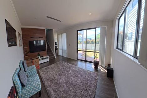 Photo of property in 11 Pihoihoi Place, Hobsonville, Auckland, 0616