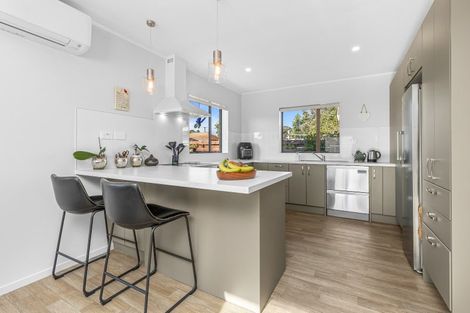 Photo of property in 1/54 Florence Avenue, Orewa, 0931