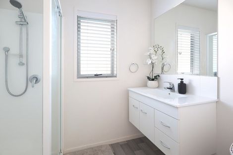 Photo of property in 11 Kamahi Crescent, Papamoa Beach, Papamoa, 3118