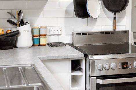 Photo of property in 2 Onslow Street, Hamilton East, Hamilton, 3216