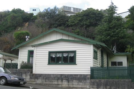 Photo of property in 13 Chaucer Road, Hospital Hill, Napier, 4110