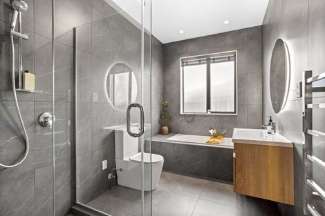 Photo of property in 11 Cutfield Lane, Kumeu, 0810