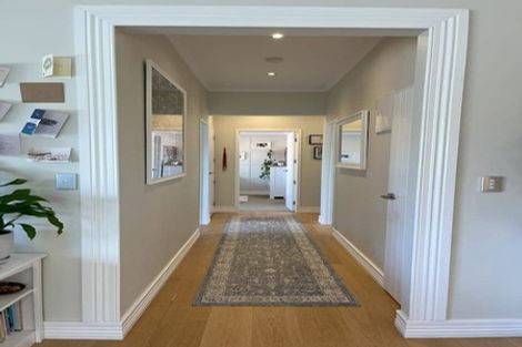 Photo of property in 2/2 Kiteroa Terrace, Rothesay Bay, Auckland, 0630