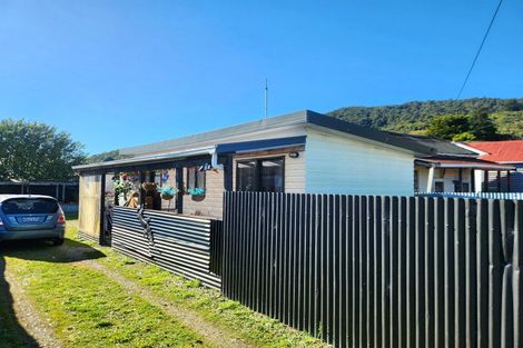 Photo of property in 11 Thompson Street, Greymouth, 7805