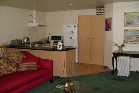 Photo of property in 31 Bronzewing Terrace, Unsworth Heights, Auckland, 0632