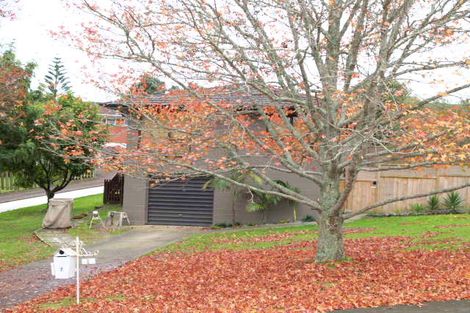 Photo of property in 7 Liston Crescent, Cockle Bay, Auckland, 2014