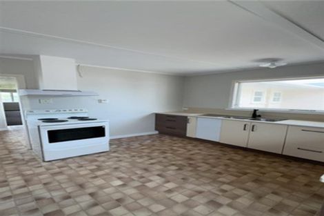 Photo of property in 7 Truby King Street, Merrilands, New Plymouth, 4312