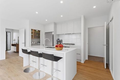 Photo of property in 98 Pepene Avenue, Takanini, 2112