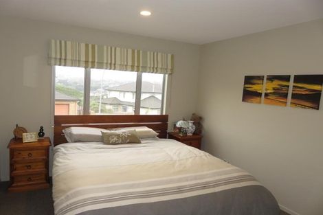 Photo of property in 71 Amesbury Drive, Churton Park, Wellington, 6037