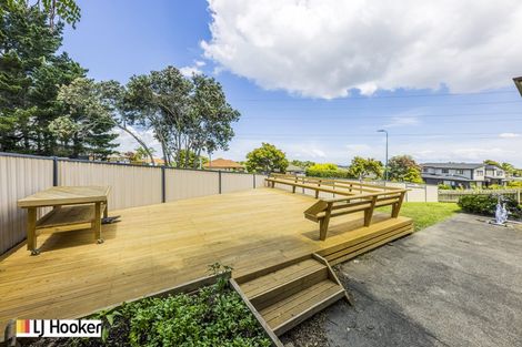 Photo of property in 200 Hill Road, The Gardens, Auckland, 2105