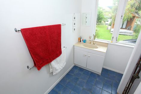 Photo of property in 132 Maunsell Road, Port Waikato, Tuakau, 2695