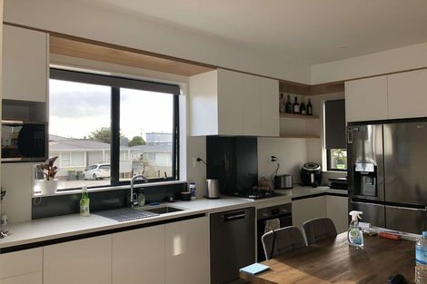 Photo of property in 8/4 Edgerton Road, Te Atatu Peninsula, Auckland, 0610
