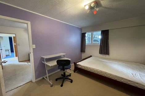 Photo of property in 11 Kathleen Street, Totara Vale, Auckland, 0627