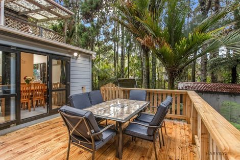 Photo of property in 208 Woodlands Park Road, Titirangi, Auckland, 0604