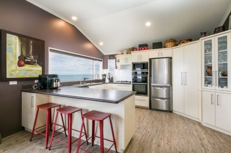 Photo of property in 245 Whirinaki Road, Eskdale, Napier, 4182